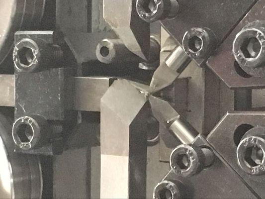 Mesin Spring Forming Kecepatan Tinggi, Coiler Spring Performance Sempurna Diameter 0.3-1.2mm